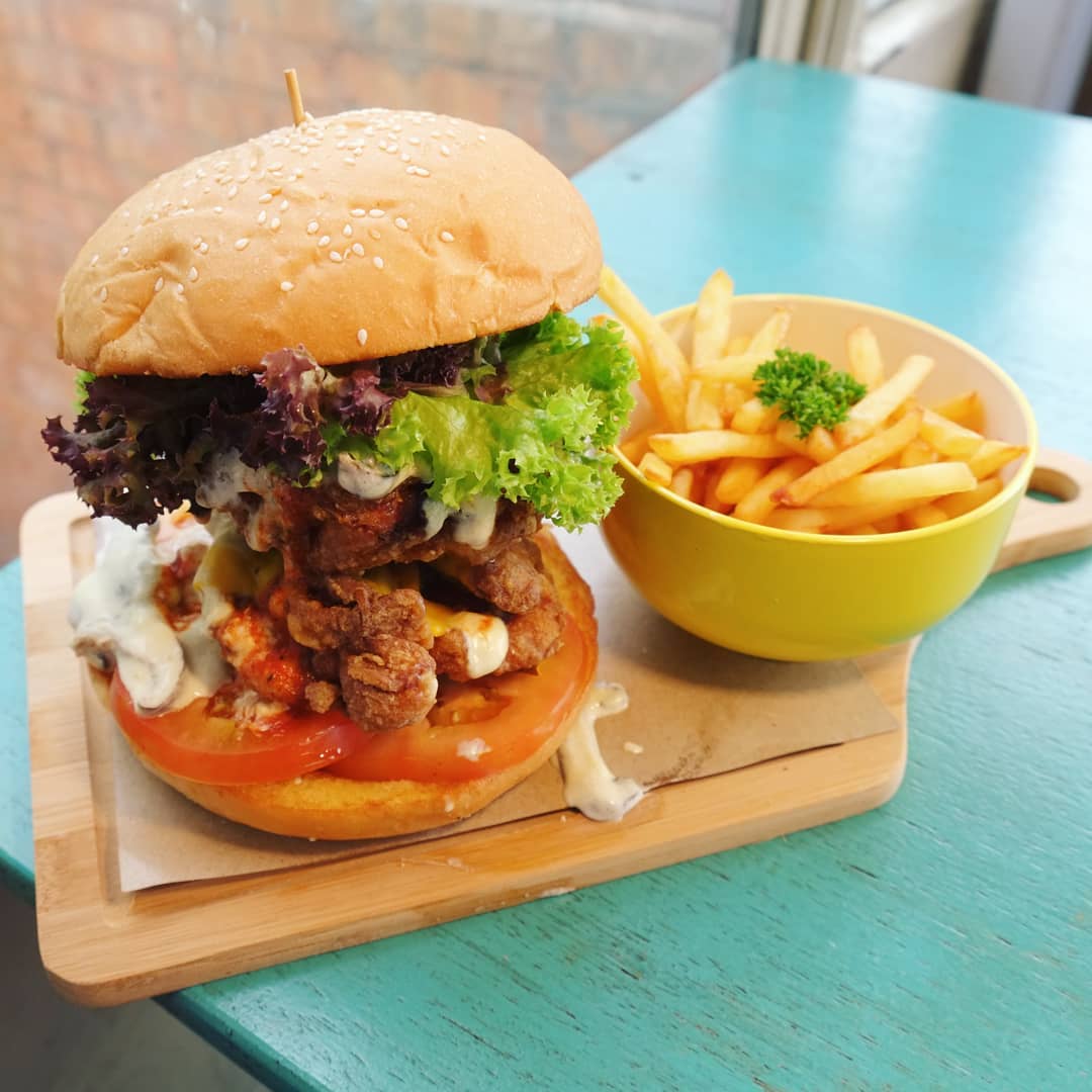 5 inch Homemade Lamb Burger di Nightbus 127 Jenjarom.