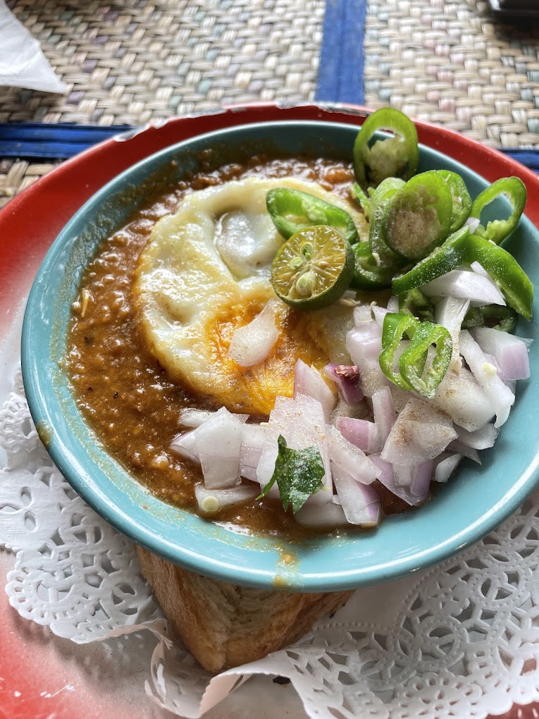 Hidangan ringan, kuih-muih pun ada