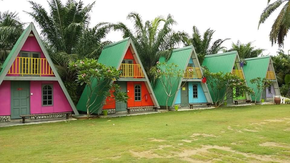 Homestay Pelangi Kuala Selangor Cabin Camp