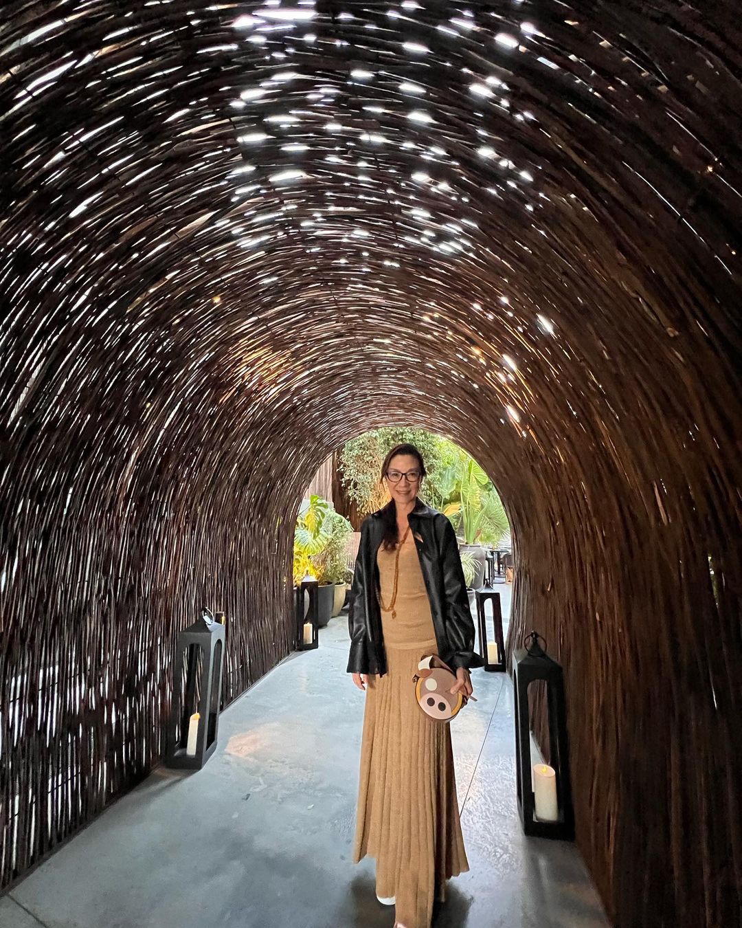 Memulakan karier seni di Hong Kong