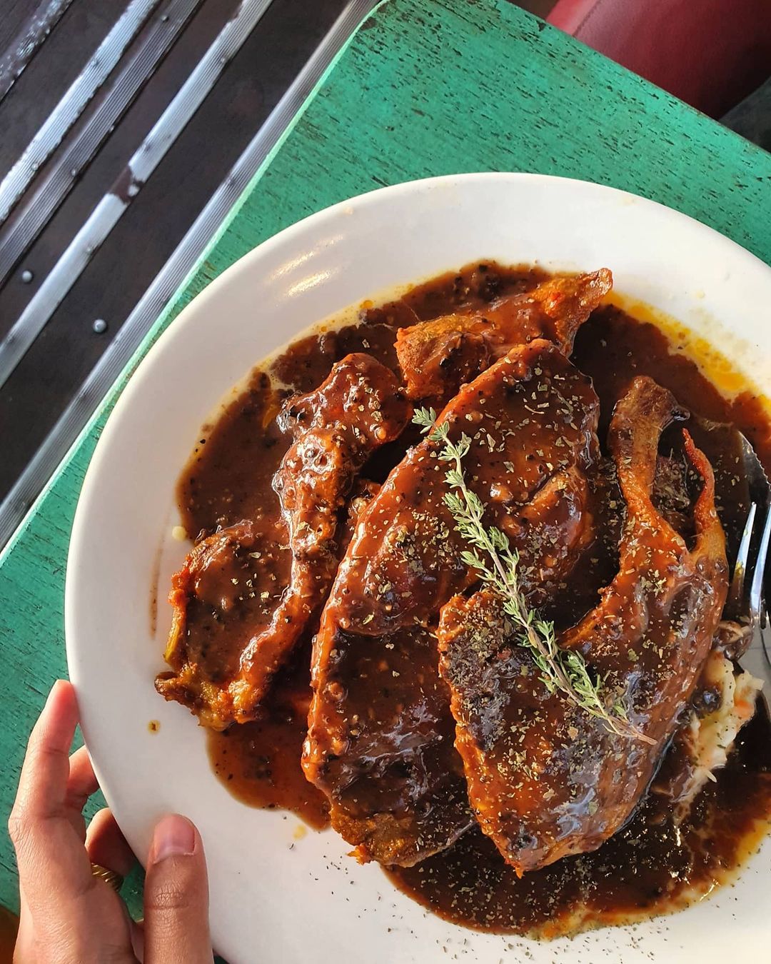 Lamb chop yang sedap, hanya di Nightbus 127 Jenjarom.