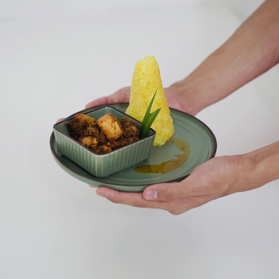 Pulut kuning, rendang dan kopi