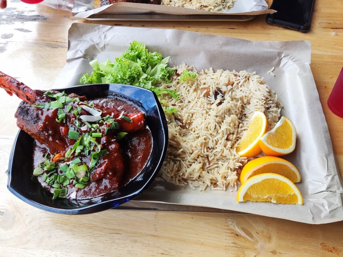 Memiliki rasa berempah macam nasi briyani