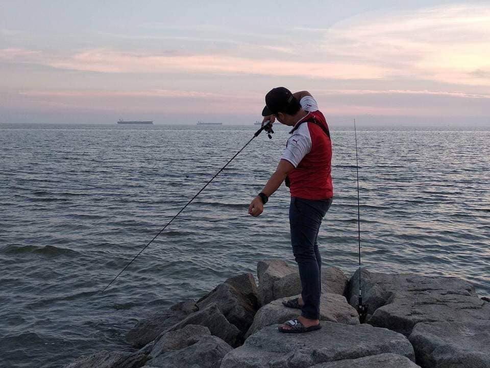 Sini juga ada port untuk memancing.
