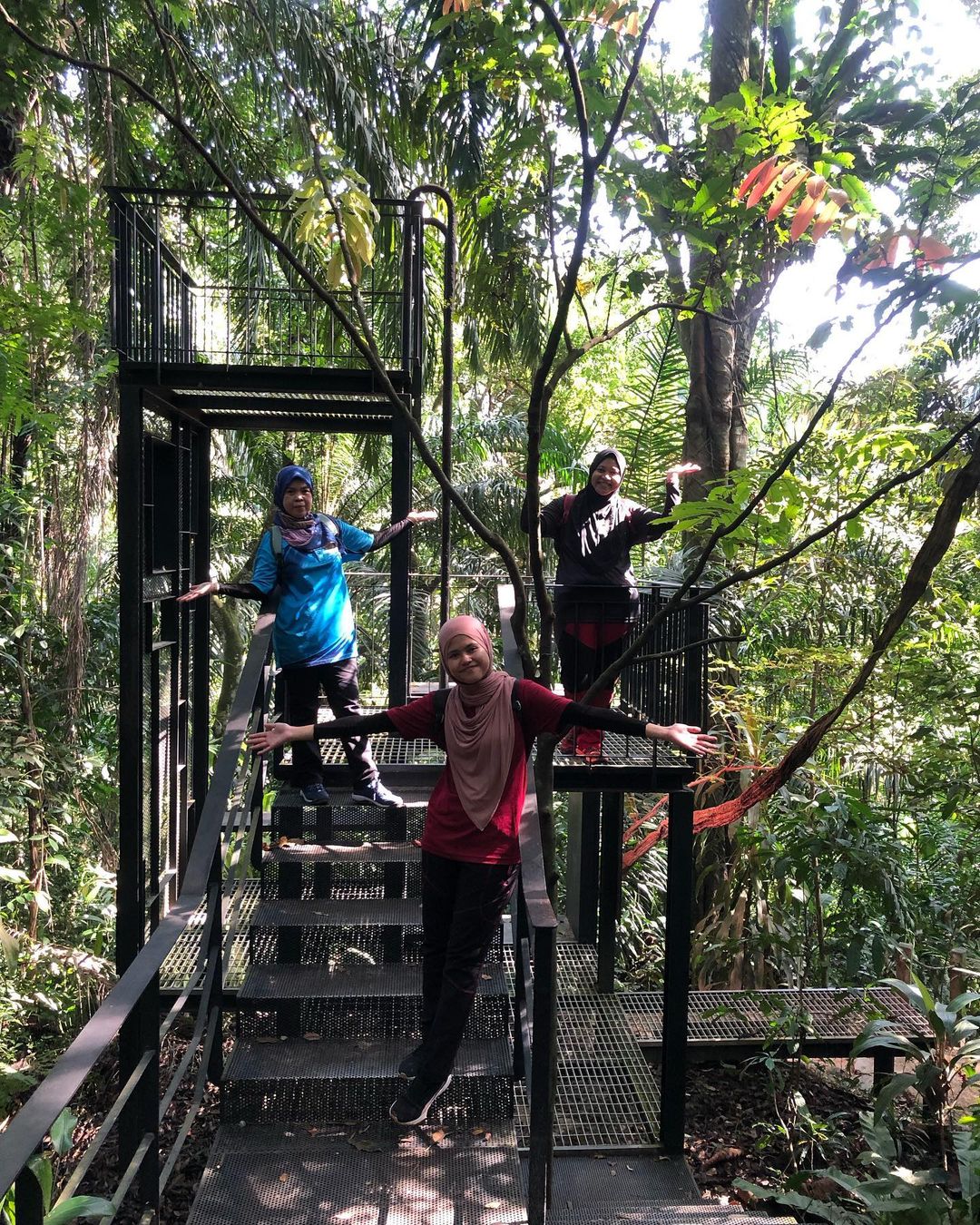 Gazebo unik di Taman Tugu