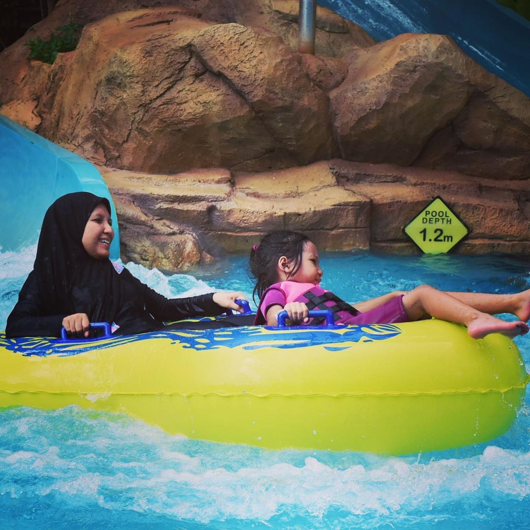 Pelampung Yang Boleh Di sewa Di Sunway Lagoon