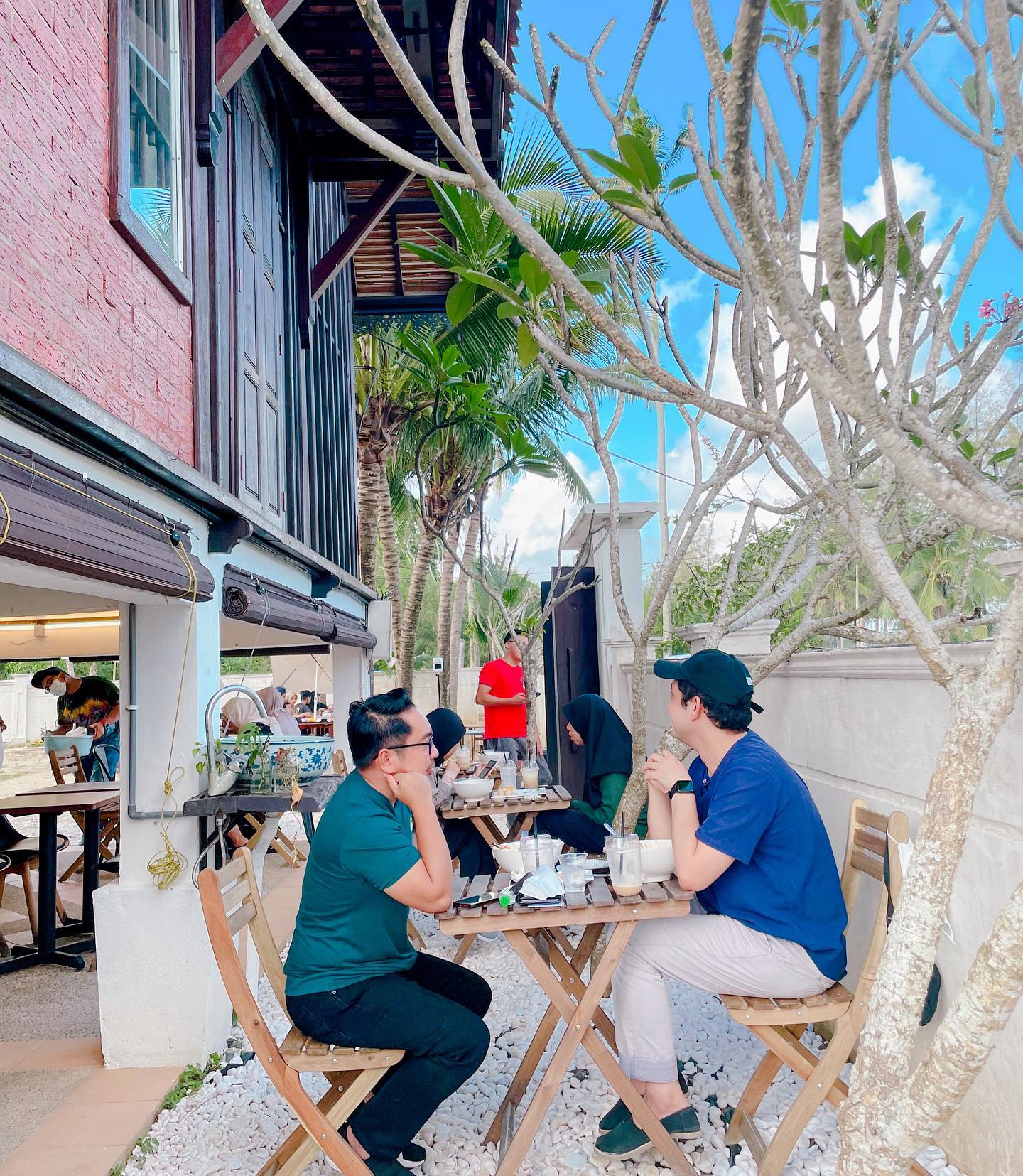 Suasa yang tenang di Aurora Coffee House