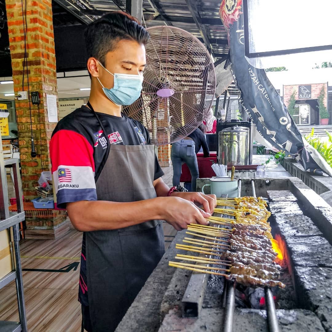 Kawasan membakar sate