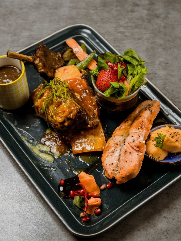 Steak yang disajikan