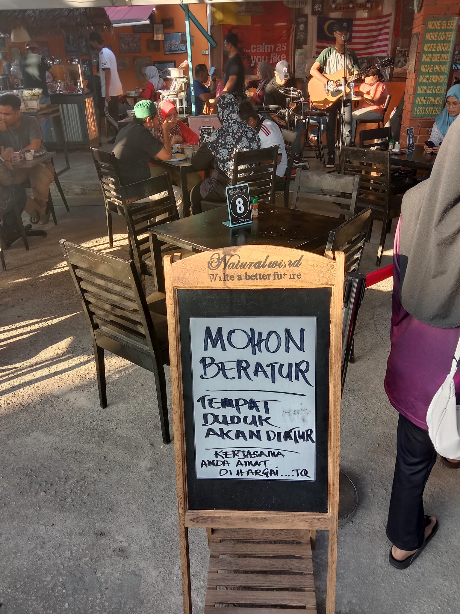Sign board Mohon Beratur