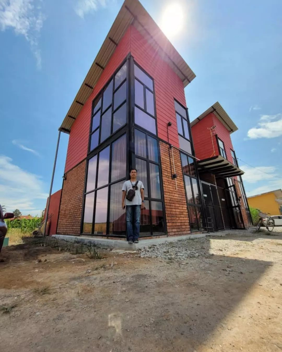 Villa 2 tingkat di Anjung Pool Villa.