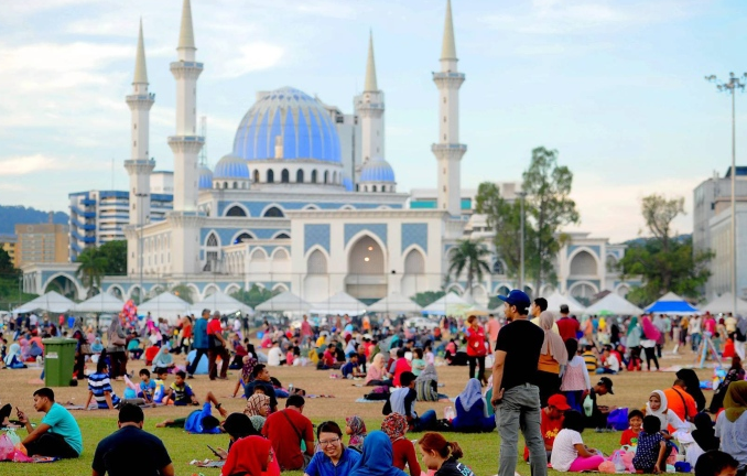 Suasana berbuka di Kuantan