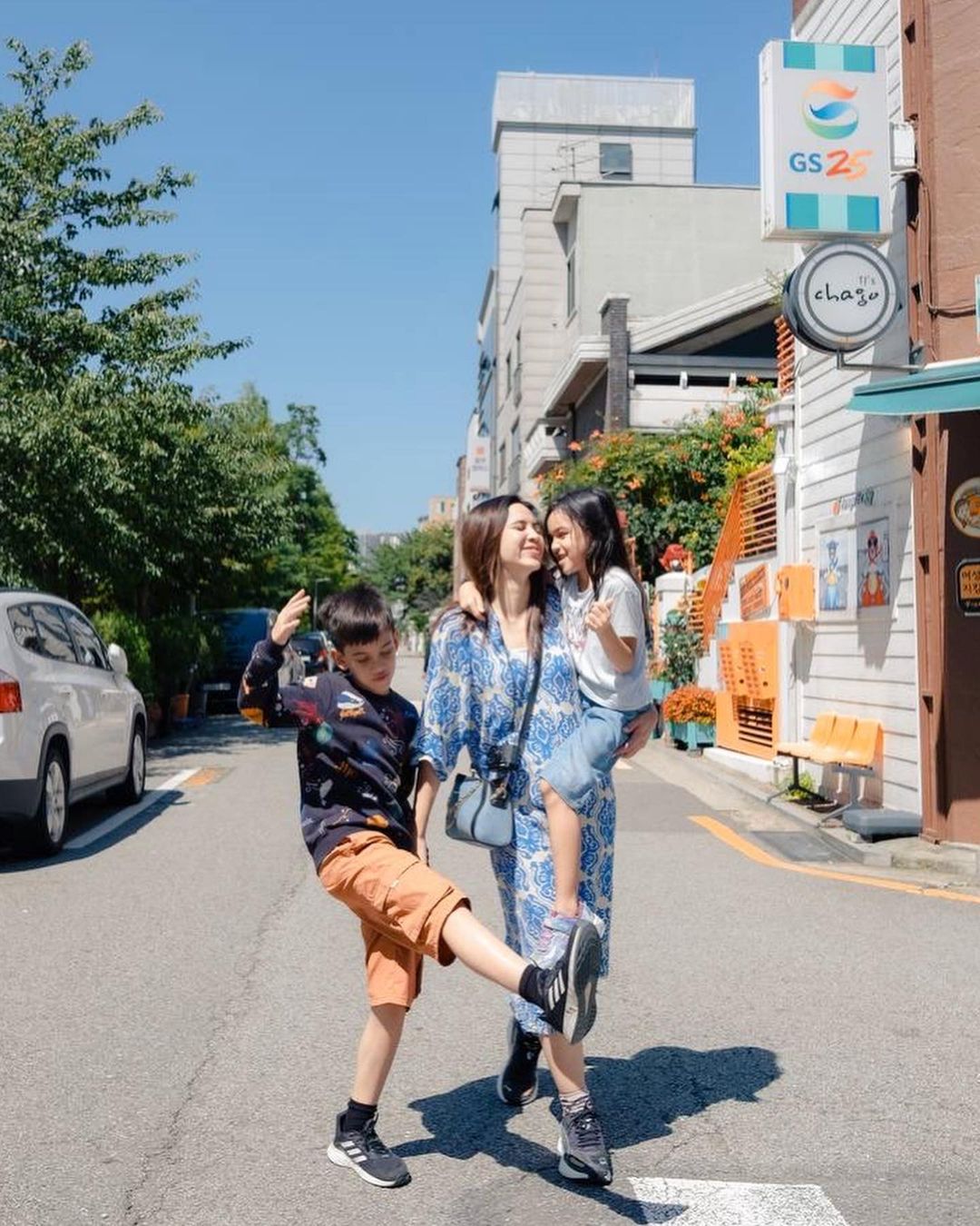 Diana dengan anak-anak tercinta