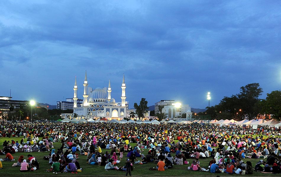 Suasana apabila berbuka