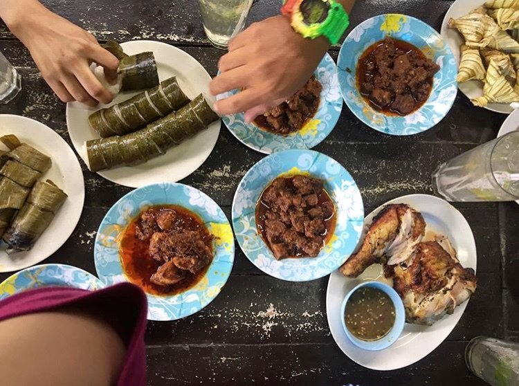 Rendang juga disediakan