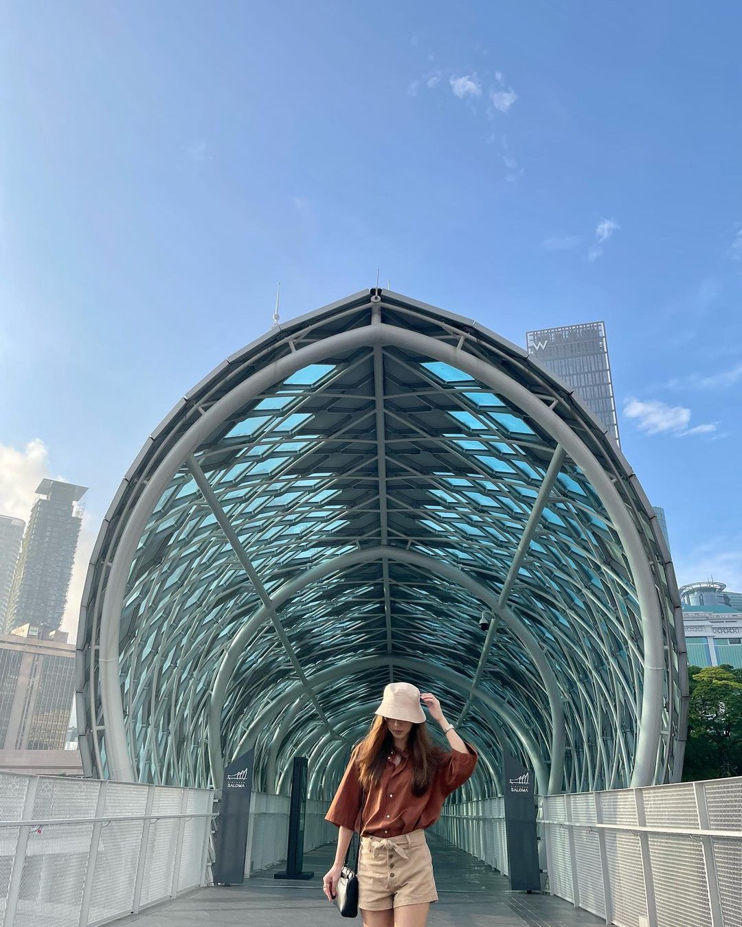 Haa Angle Macam Ni Sangat Popular Tau!