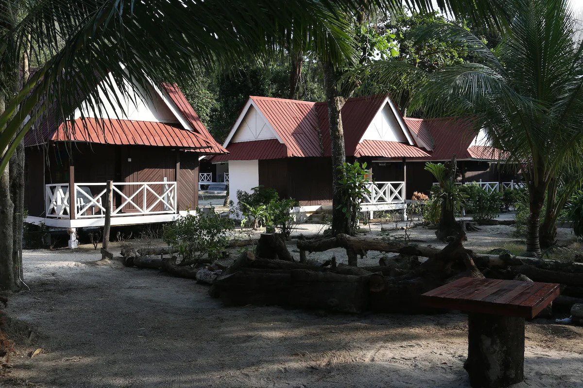 Chalet Menghadap Pantai Memang Padu Tau!