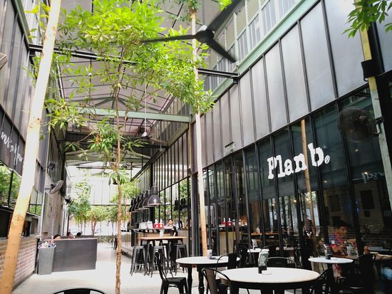 Kafe yang berada di Kok Heng Square