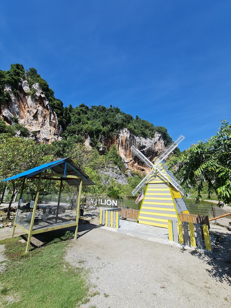 Pavillion Petting Zoo