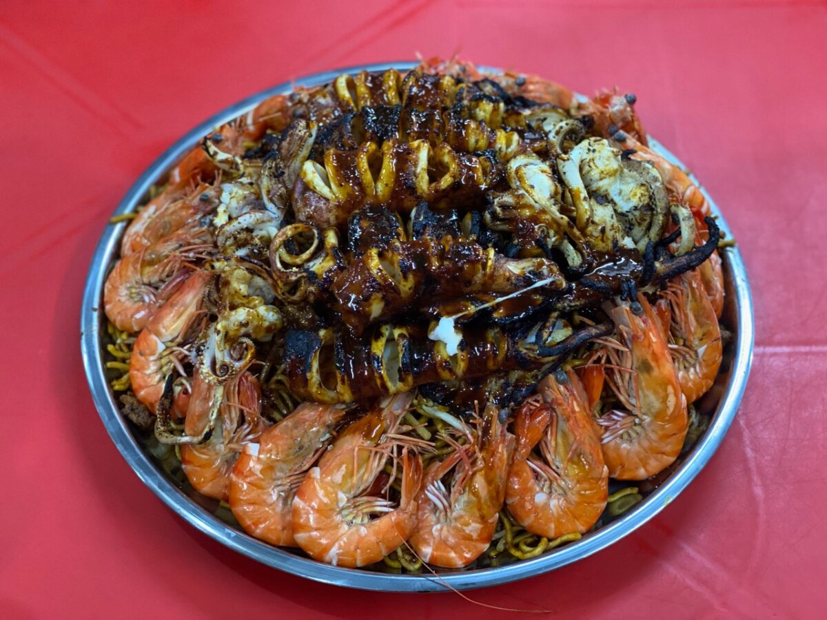 Dapat Melantak Camni Baru Puas Hati