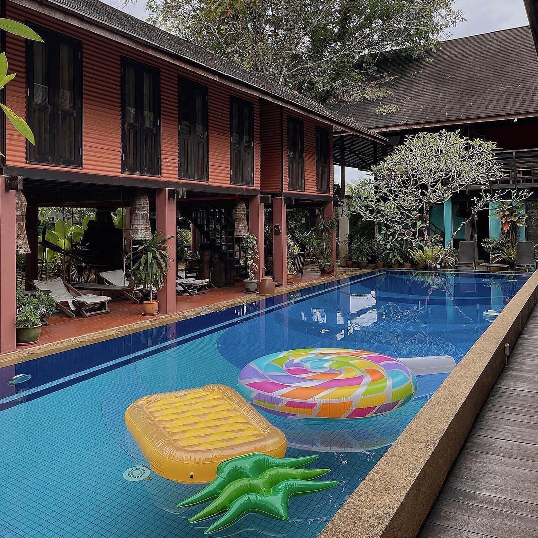 Kolam Renang Yang Sesuai Untuk Korang Bersantai