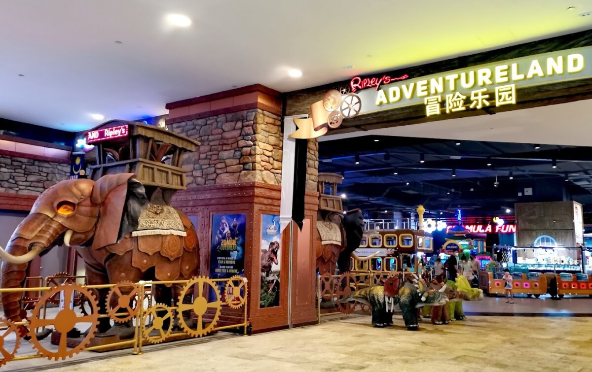 Pastikan Korang Cari Taman Ini Untuk Melihat Pelbagai Tarikan Yang Unik Dan Aneh!