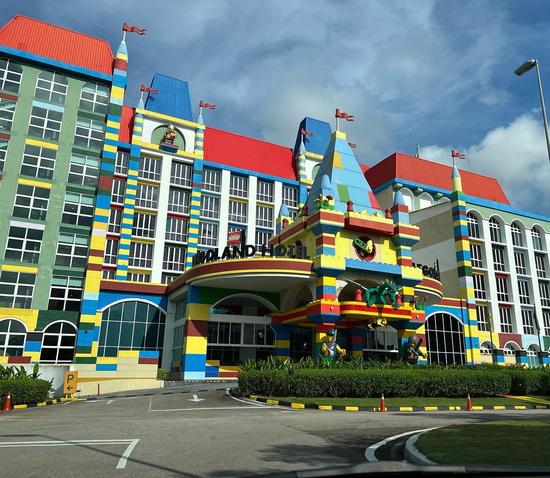 Resort Pun Dibina Dengan Lego Tau