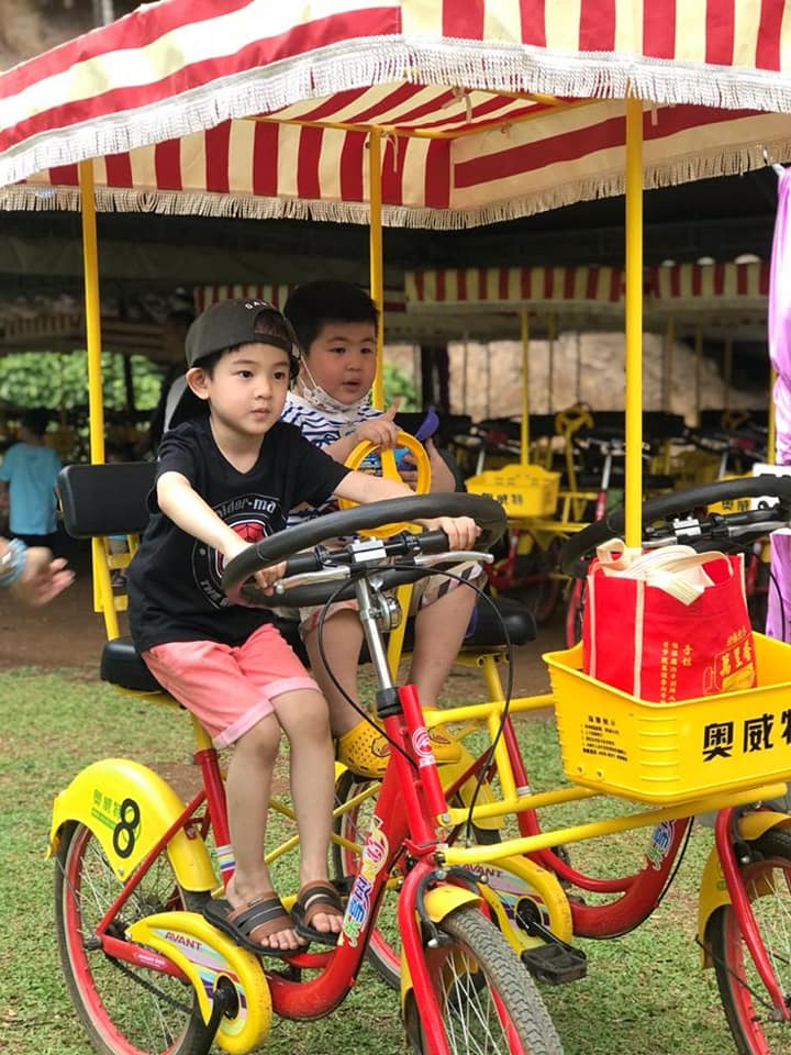 Berbasikal di Kek Long Temple