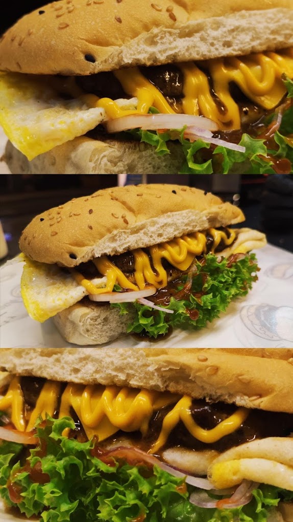 Burger Yang Dimasak Sempurna Dan Disusun Dengan Baik