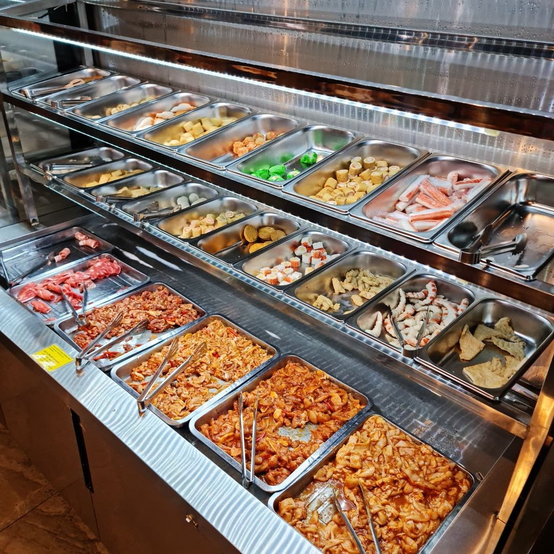 Makanan Bufet Yang Kemas, Bersih Dan Tersusun Memang Best!