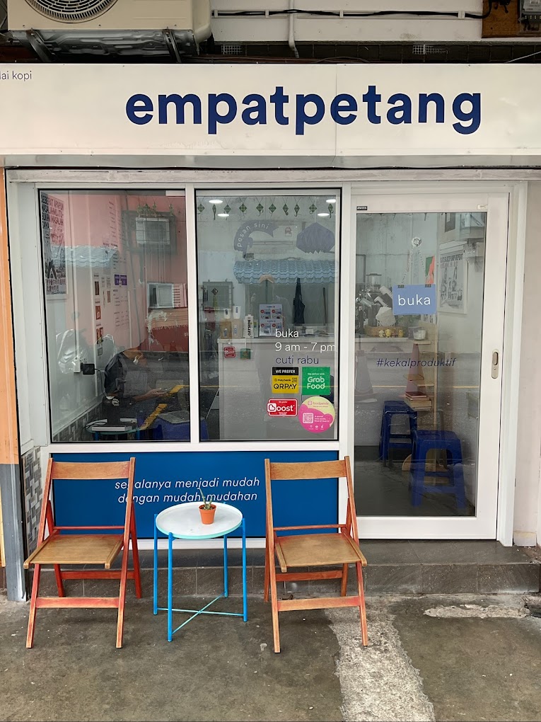 Kedai Kelihatan Simple dan Kemas Tapi Kopi Sedap!