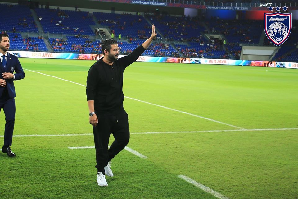 Beliau Mempunyai Antara Koleksi Kereta Yang Membuatkan Setiap Peminat Kereta Terliur!