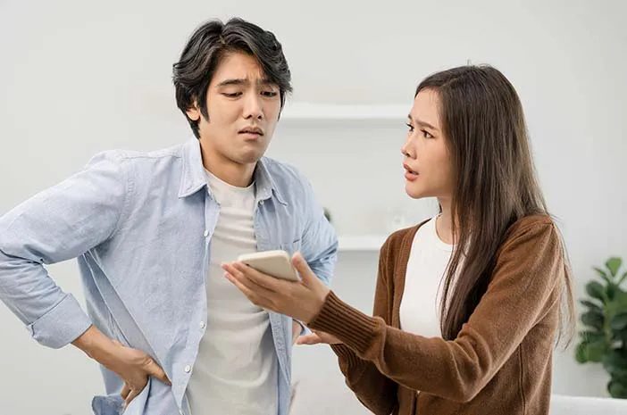 Cemburu tak kena masa