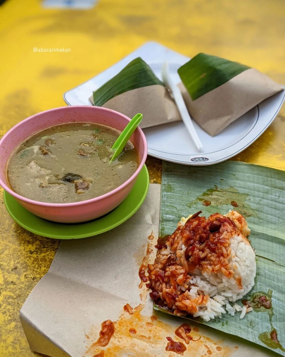 Sup Yang Dimasak Dengan Teliti Boleh Dinikmati Dengan Nasi Lemak Lagi Tau