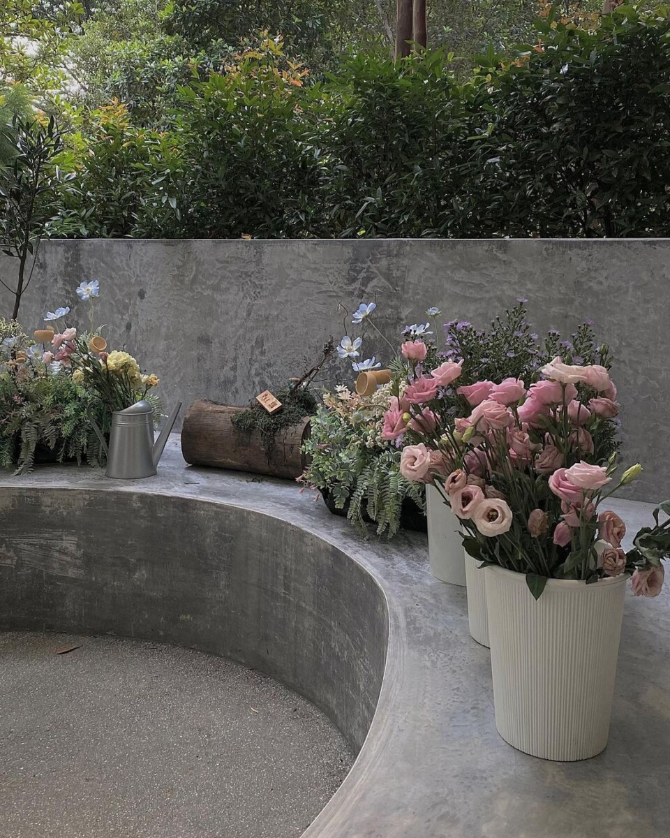 Setiap Susunan Deko Kafe Ni Memang Akan Menarik Visual