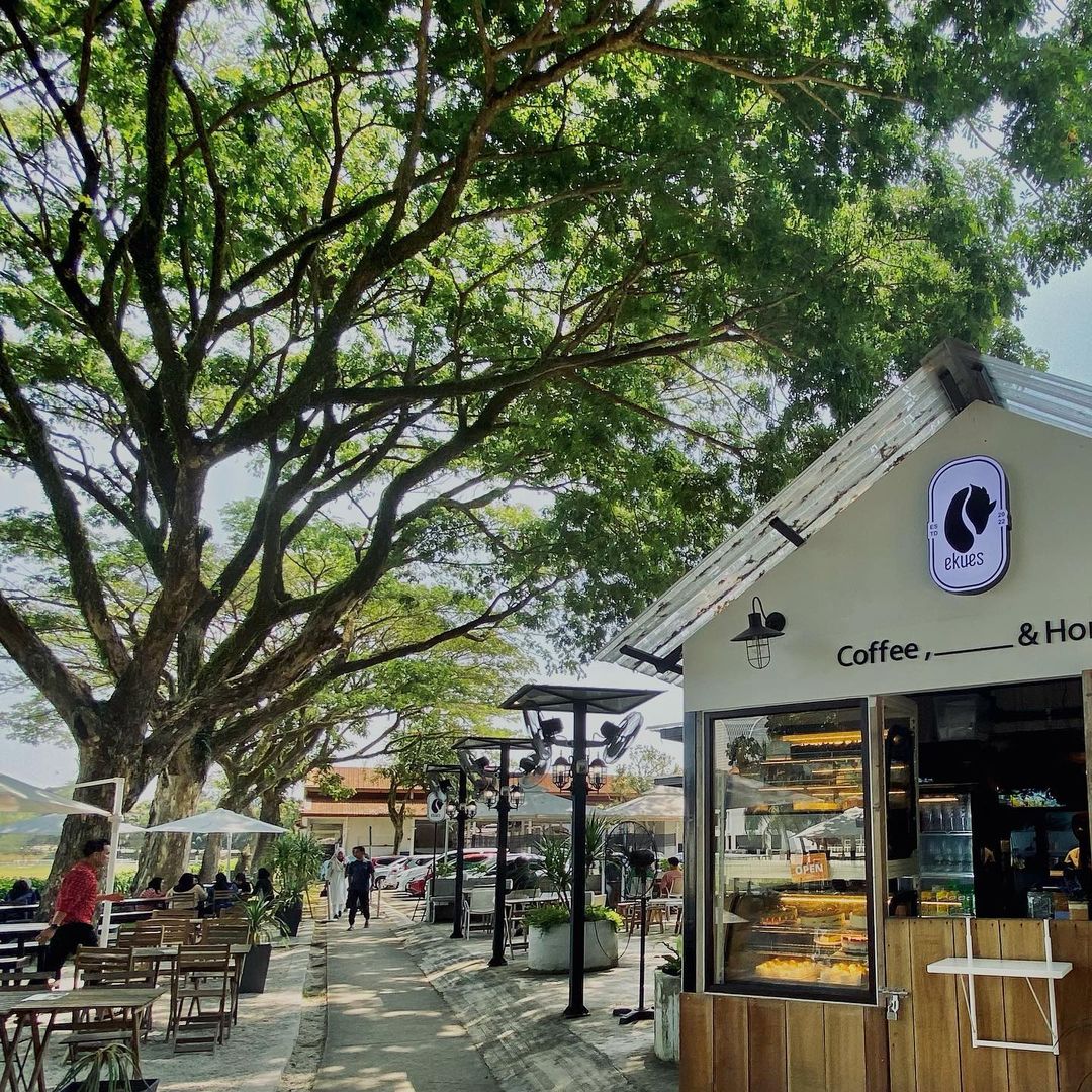 Boleh Lepak Sambil Tengok Kuda Berlari Tau