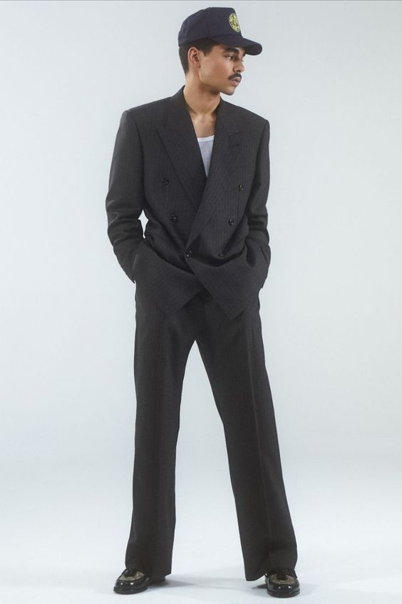 Pilih Pakaian Yang Korang Suka Sepeti Sut Klasik Seperti Ini