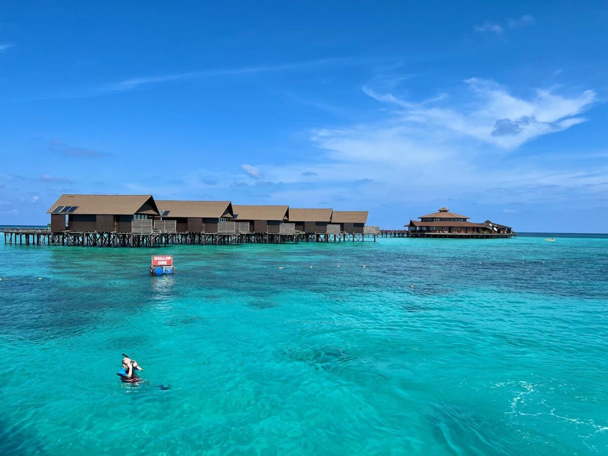 Mahakarya Alam: Simfoni kecantikan, diwarnai di atas kanvas pulau.