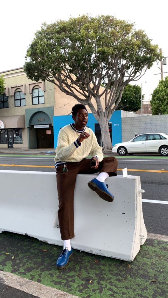 Gaya Yang Terhasil Daripada Pakaian Asas Je Tau