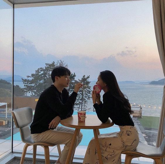 Mungkin Pergi Kafe Kegemaran Crush Korang Ke? Boleh Berkenalan Lebih