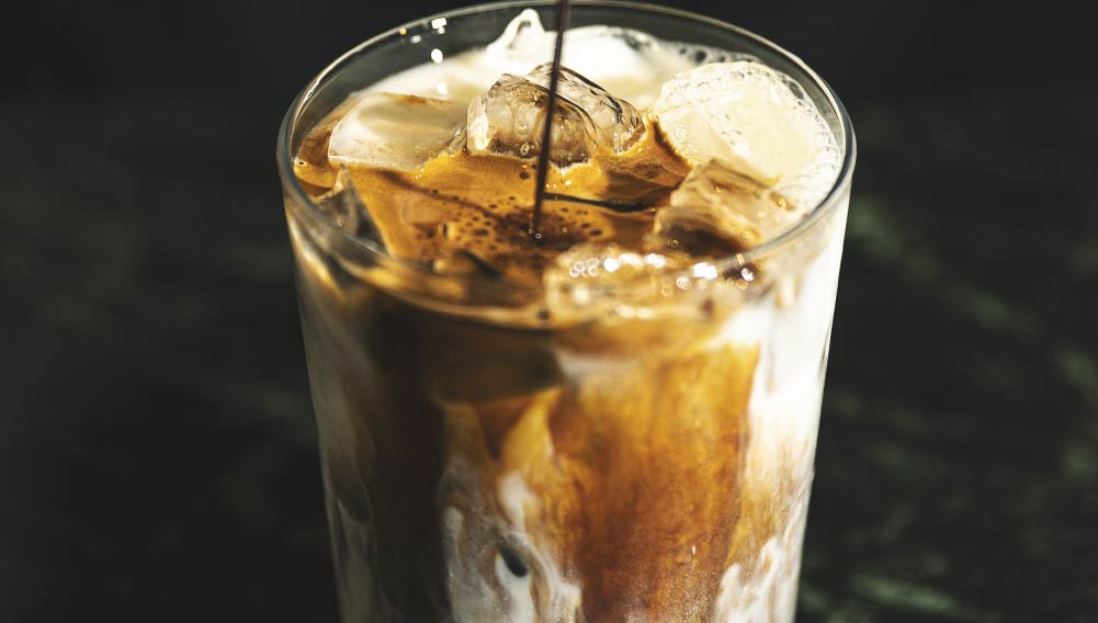 Gabungan Aromatik Teh Dan Rasa Kaya Kopi Menghasilkan Rasa Unik