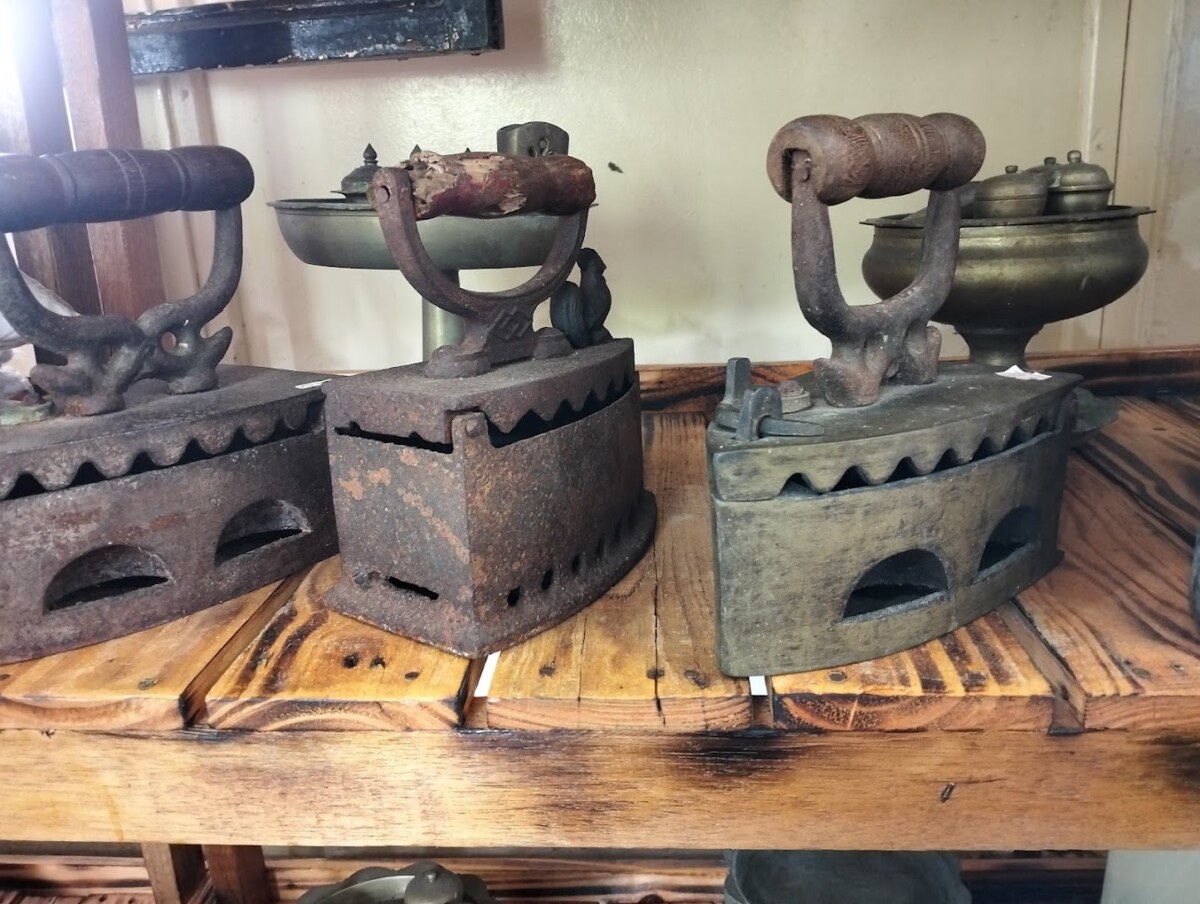 Bahan antik yang lama