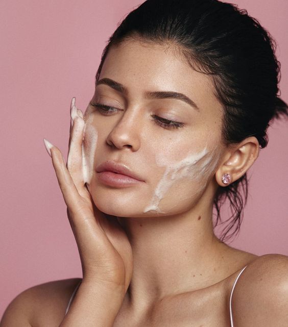 Memang Penting Menjaga Kulit Muka Dengan Betul Tapi Mitos Memang Banyak!