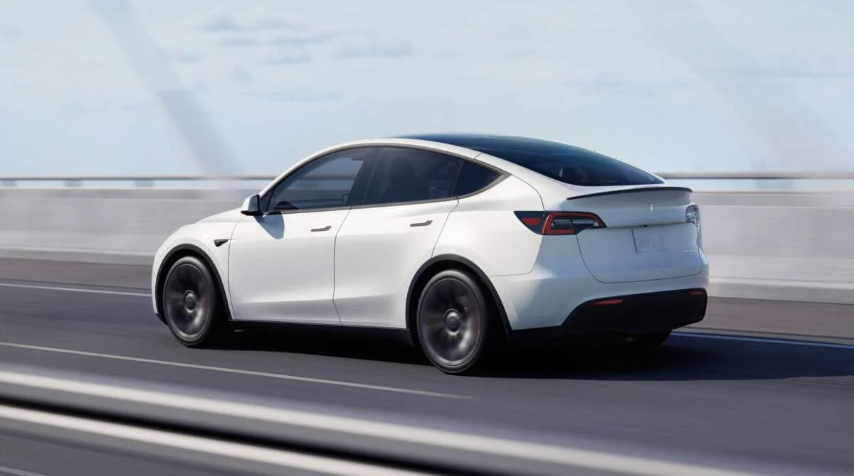 Gaya & Reka Bentuk Minimal Membuatkan Ia Mempunyai Identiti Tersendiri