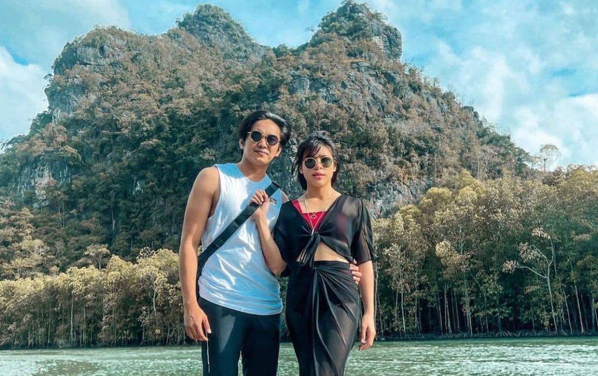 Sayangnya, selepas 2 tahun bercinta beliau telah putus bersama pasangannya