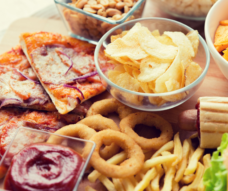 Makanan memainkan peranan penting dalam kesihatan rambut, makan makanan segera yang berlebihan akan menyebabkan rambut putih usia muda!