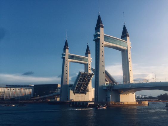 Bandar Kuala Terengganu Merupakan Destinasi Utama Untuk Bercuti