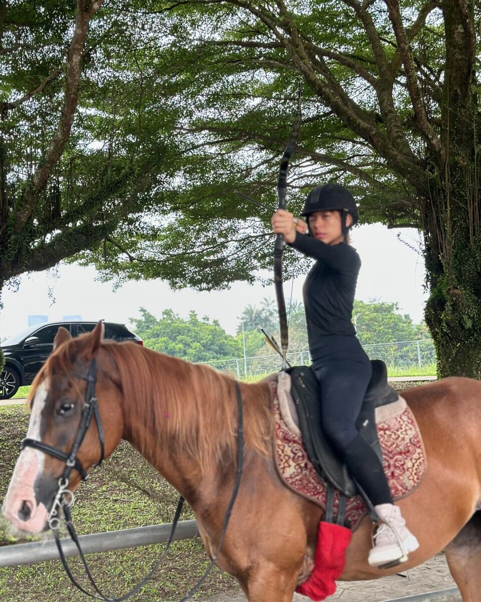 Bakat beliau ternyata bukanlah pelakon biasa, sebalik seorang pelakon berkaliber
