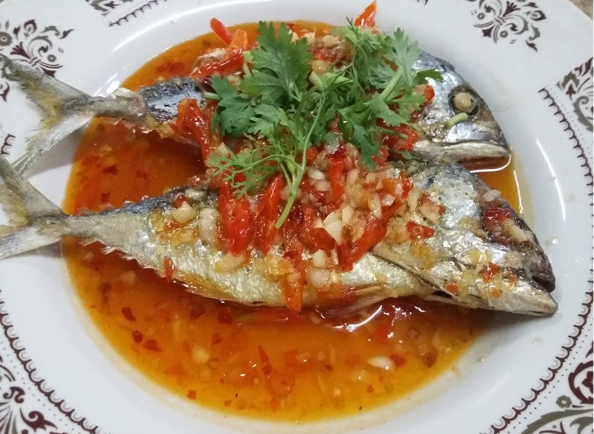 Ikan Masak Pedas & Masam Yang Sangat Popular Dengan Claypot Rice