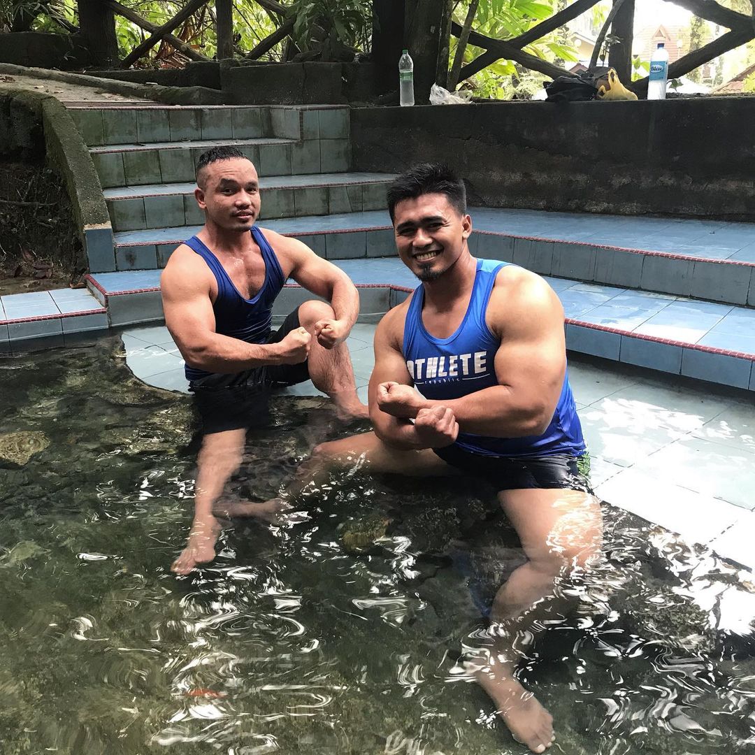 Anda boleh memilih kolam yang sesuai dengan kesenangan anda dan menikmati pengalaman berendam yang paling selesa.